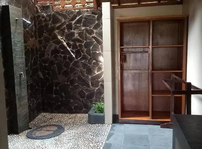 Dua Bintang Gasthof Munduk